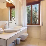 Vista With Pool Vila *