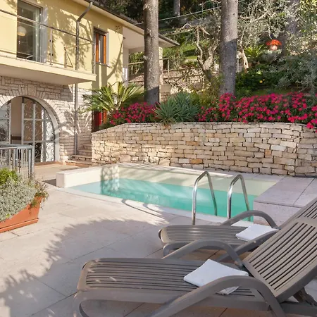 Villa Vista With Pool