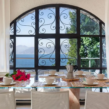 Vista With Pool Torri Del Benaco