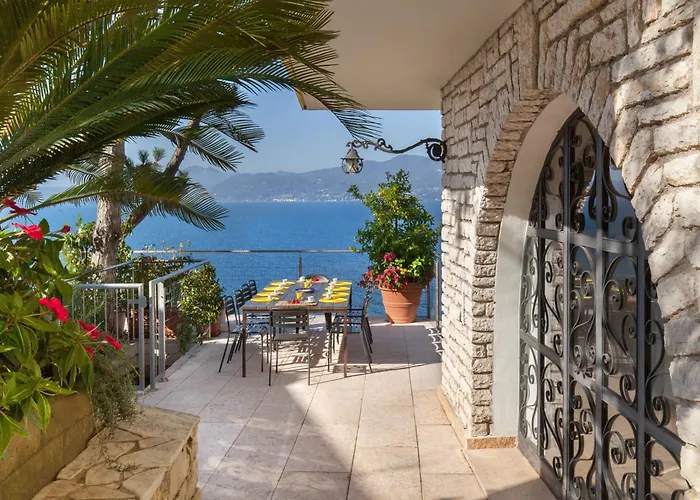 Vista With Pool Torri Del Benaco